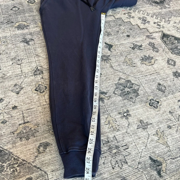 Lululemon women’s Warm Down jogger II size 6 - Picture 8 of 11